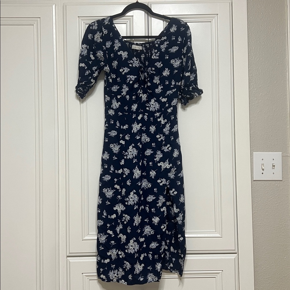 Abercrombie & Fitch Navy and White Floral Dress